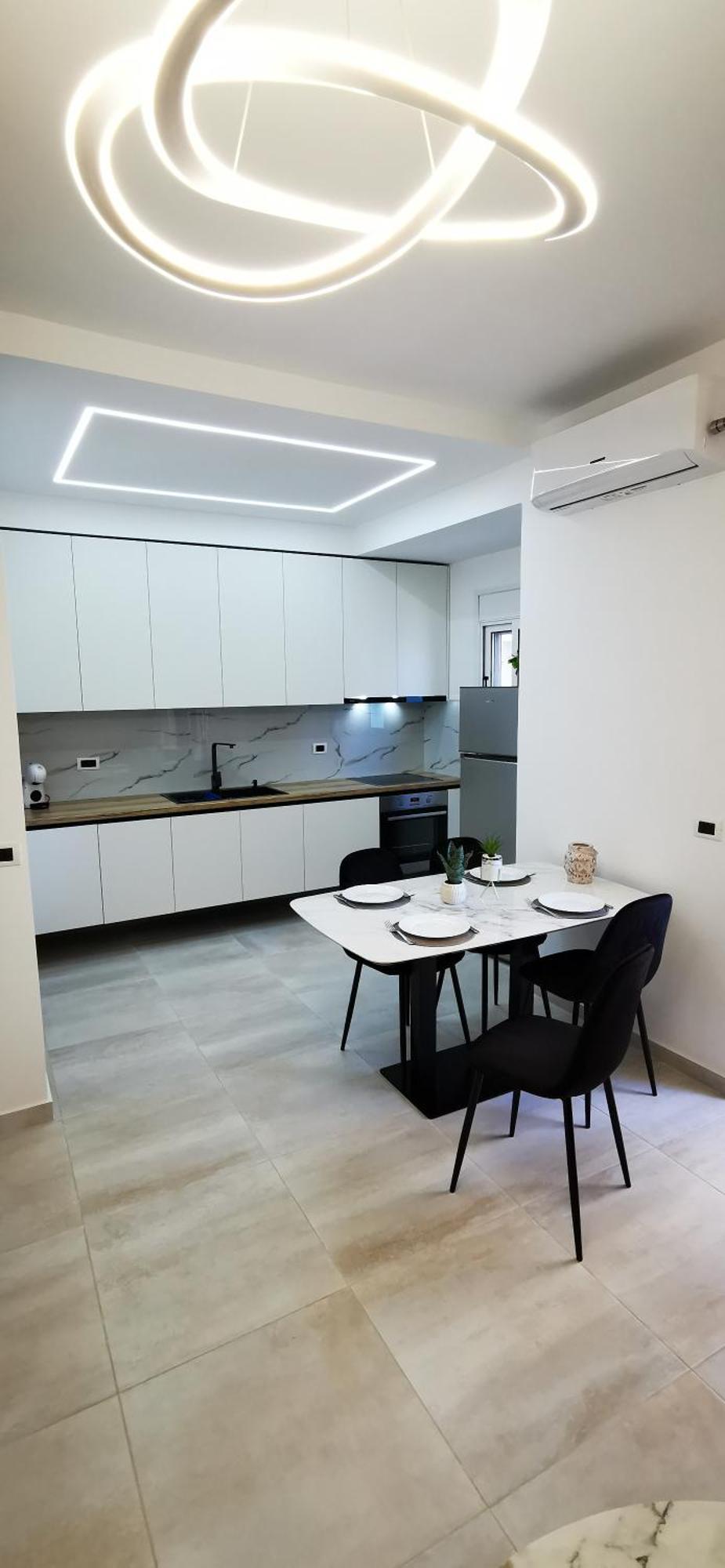 Duplex Lungomare Suites Vlorë エクステリア 写真
