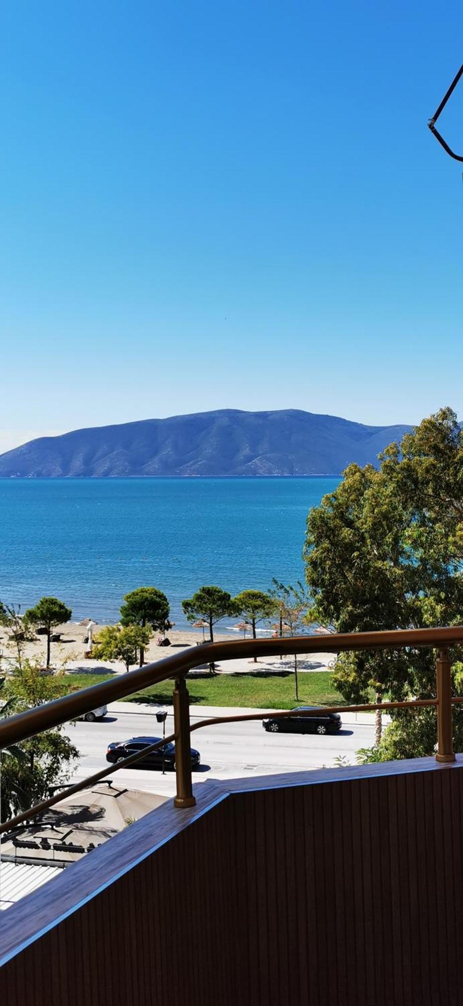 Duplex Lungomare Suites Vlorë エクステリア 写真