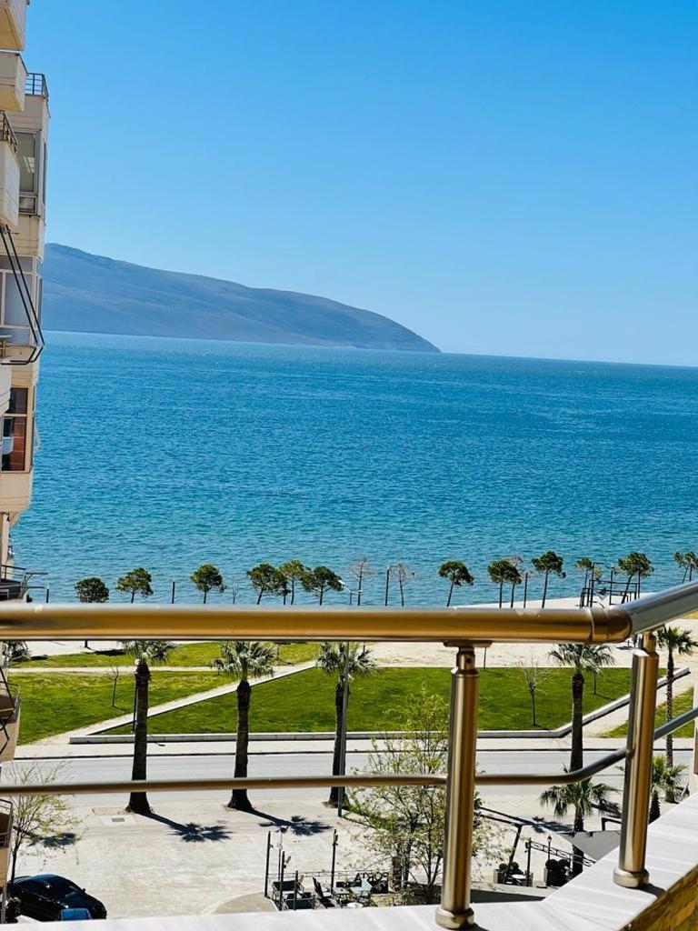 Duplex Lungomare Suites Vlorë エクステリア 写真