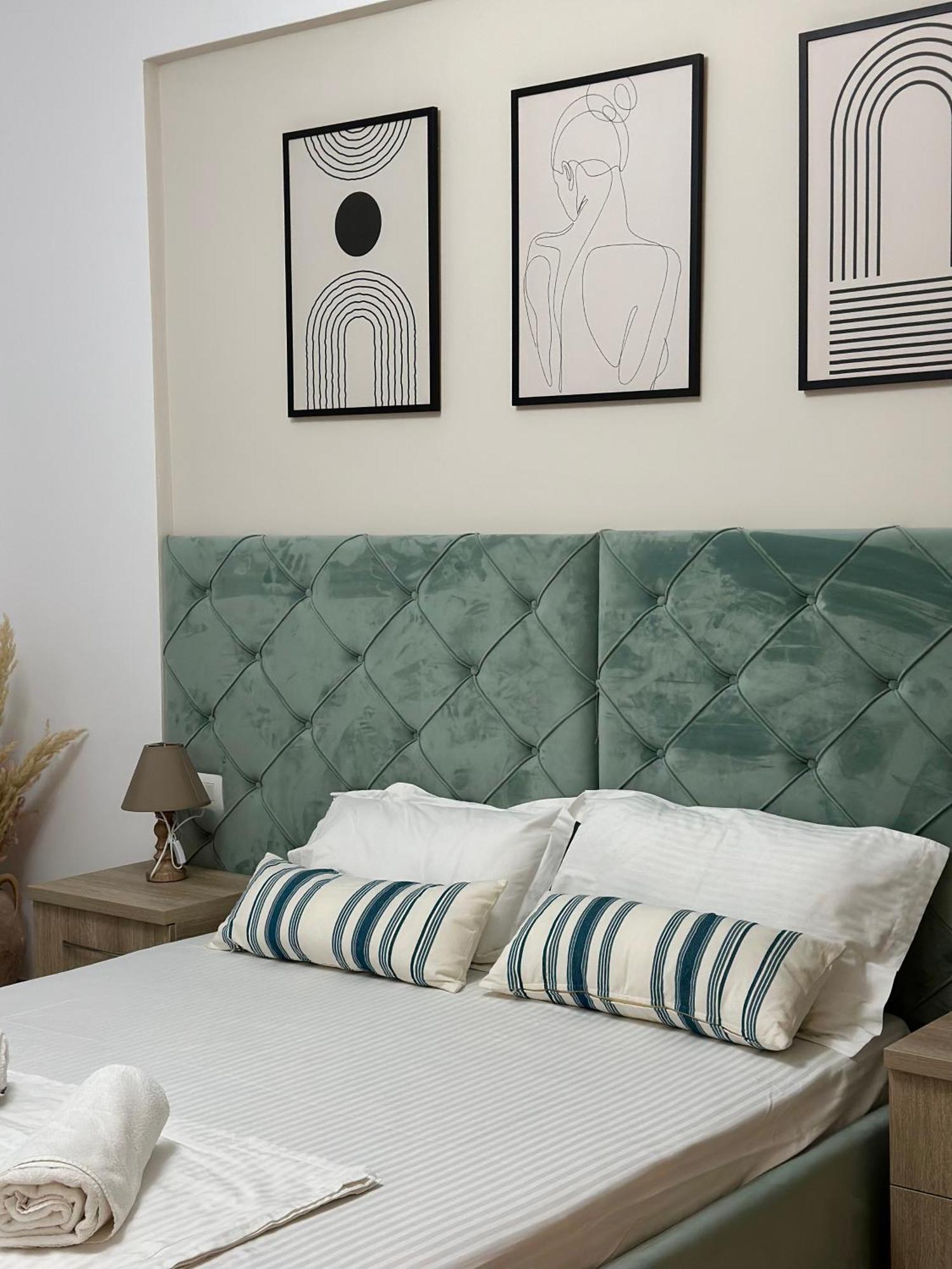 Duplex Lungomare Suites Vlorë エクステリア 写真
