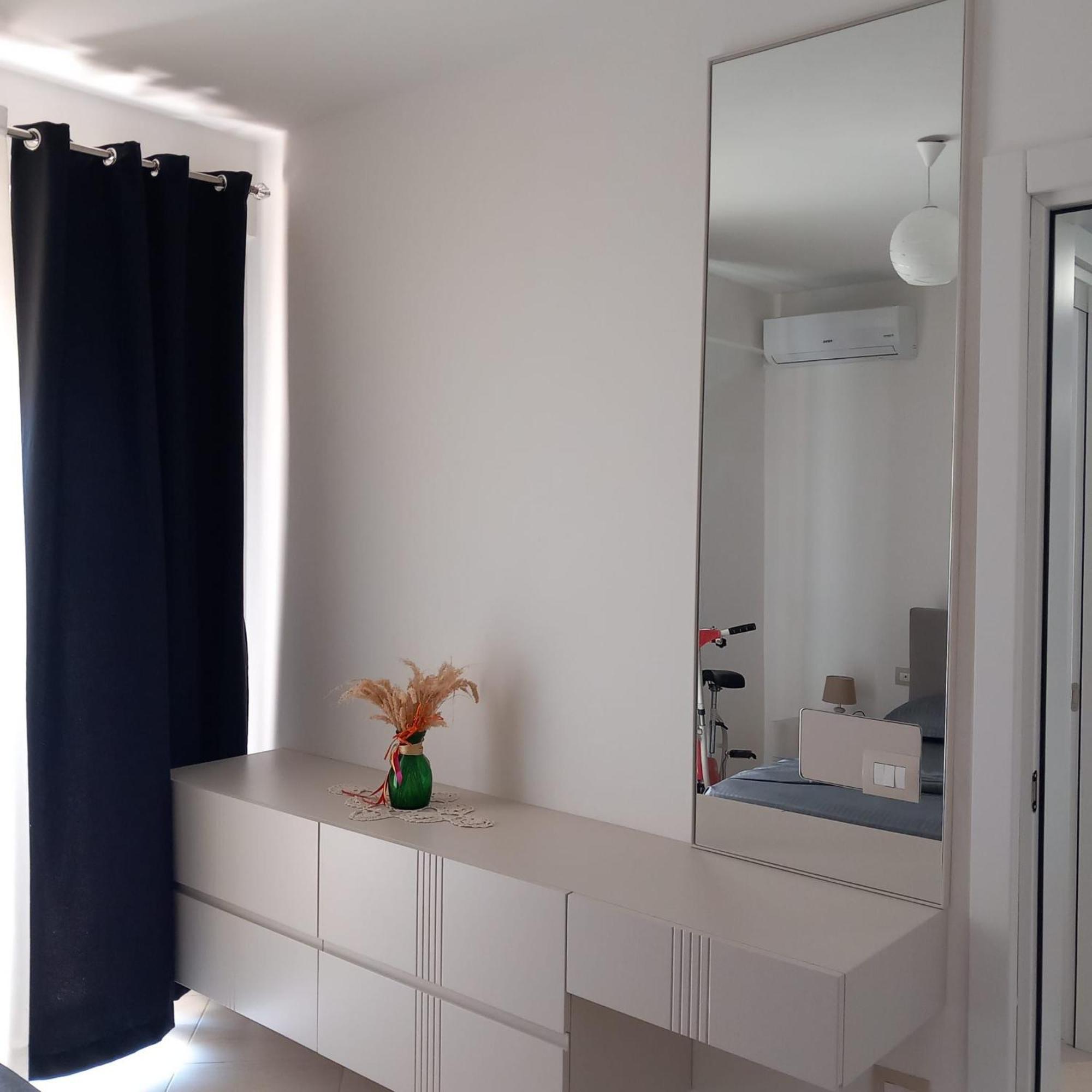 Duplex Lungomare Suites Vlorë 部屋 写真